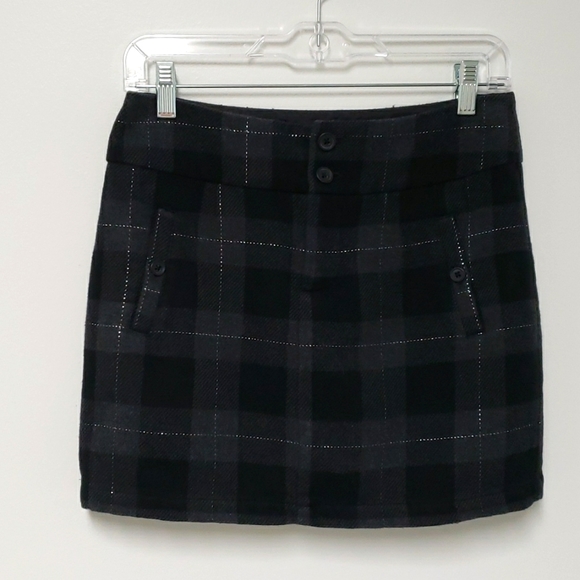 GAP Dresses & Skirts - Gap plaid mini skirt